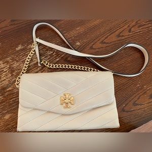 Tory Burch Kira Chevron Wallet- New Cream